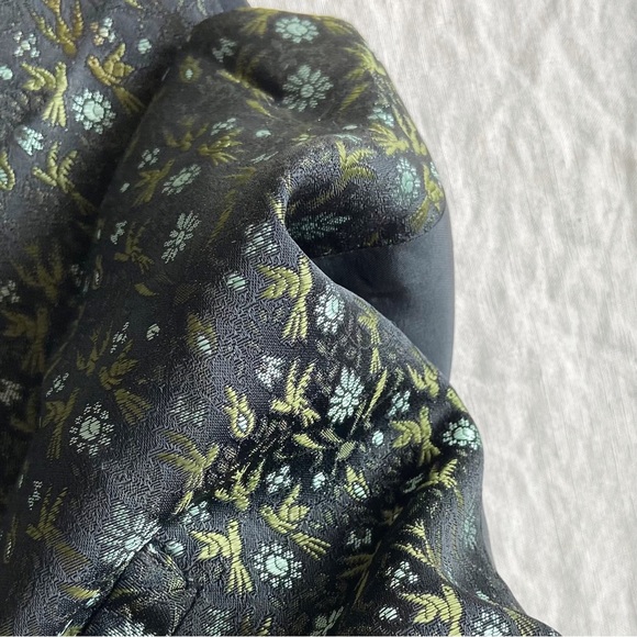 ‼️SOLD‼️ Vintage satin stitched / embroidered button down suit vest / waistcoat - Picture 2 of 5